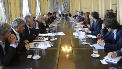 El Gobierno distribuyó 23.000 millones de pesos a los gobernadores
