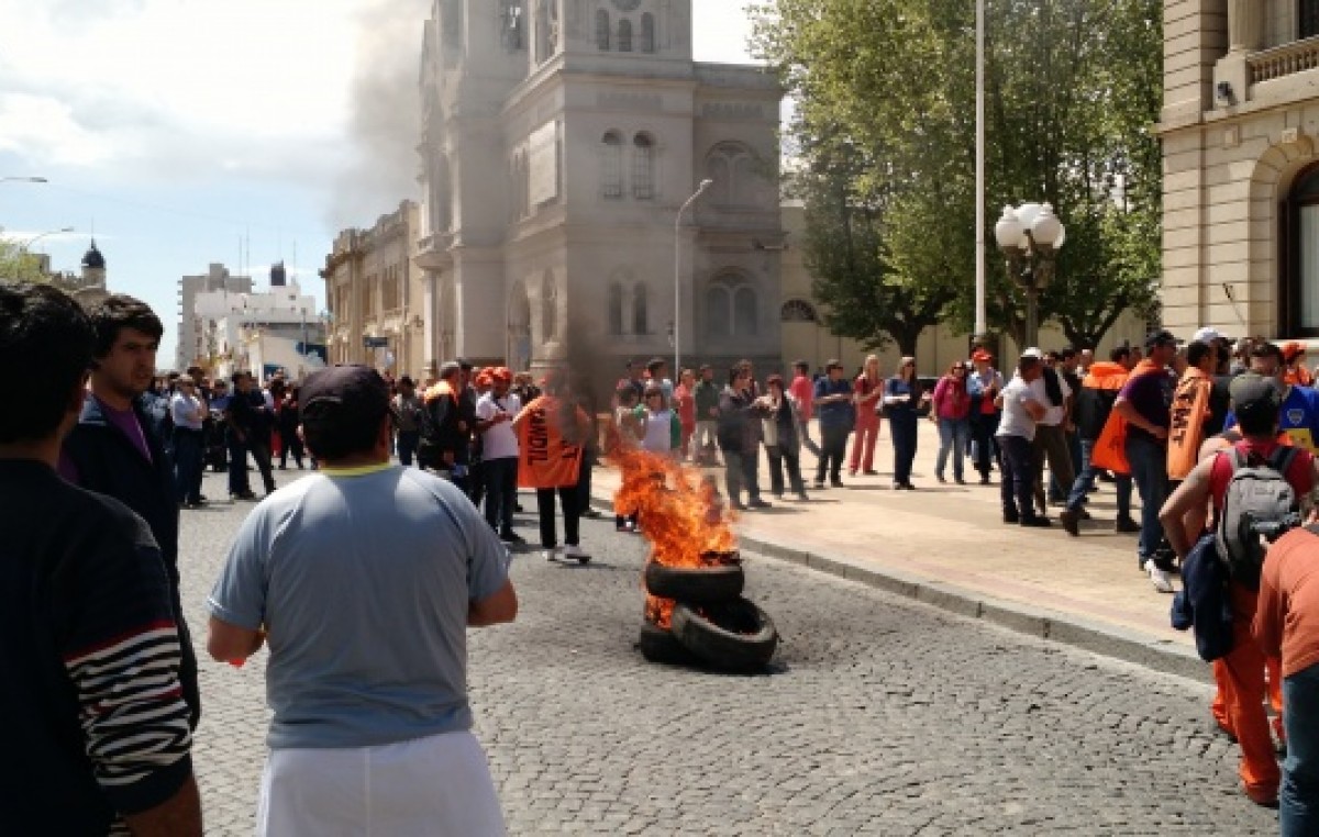 Tandil: Se profundiza el conflicto con los municipales y continúa el paro