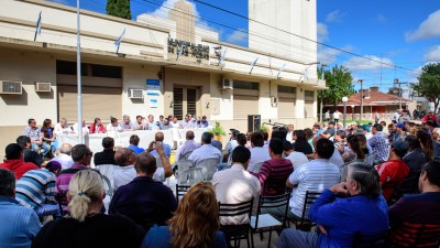 Las Rosas: “La primera medida que tomó el intendente fue bajar los salarios”