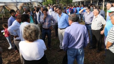 Capitanich presentó el Plan Hortícola para Resistencia