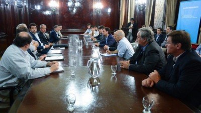 Siete municipios bonaerenses rompen con el servicio de Absa
