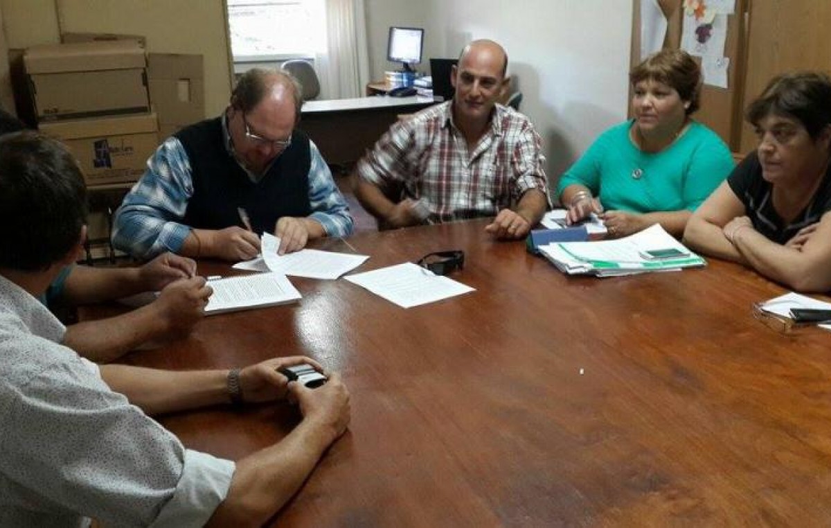 Aumento del 30% para los municipales de Viedma