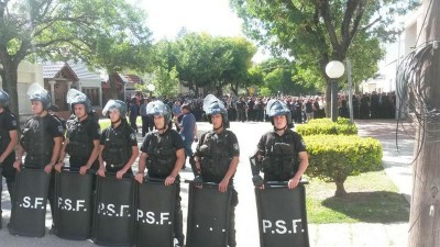 Las Rosas al borde de violentos enfrentamientos