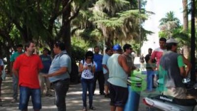 Piden la reincorporación de diez trabajadores despedidos en Baradero