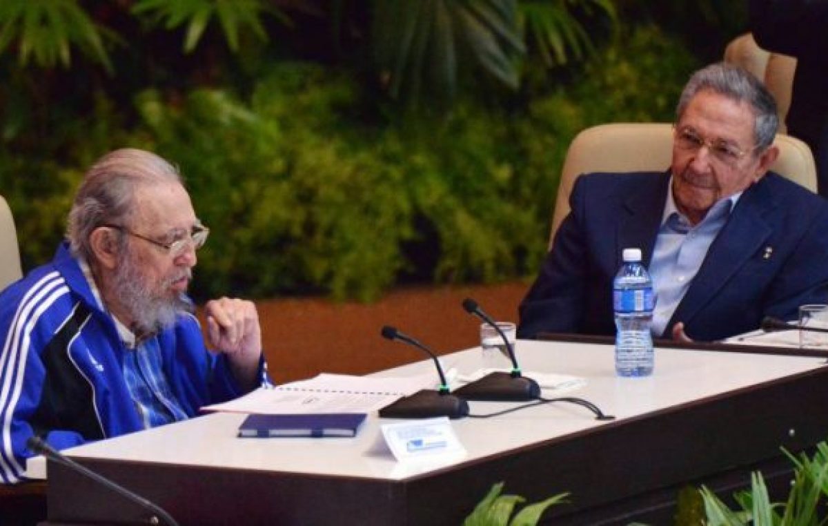 Reapareció Fidel: «El pueblo cubano vencerá»