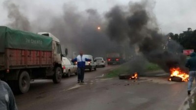 Se agudizó el conf licto que afecta a los municipales en Las Rosas
