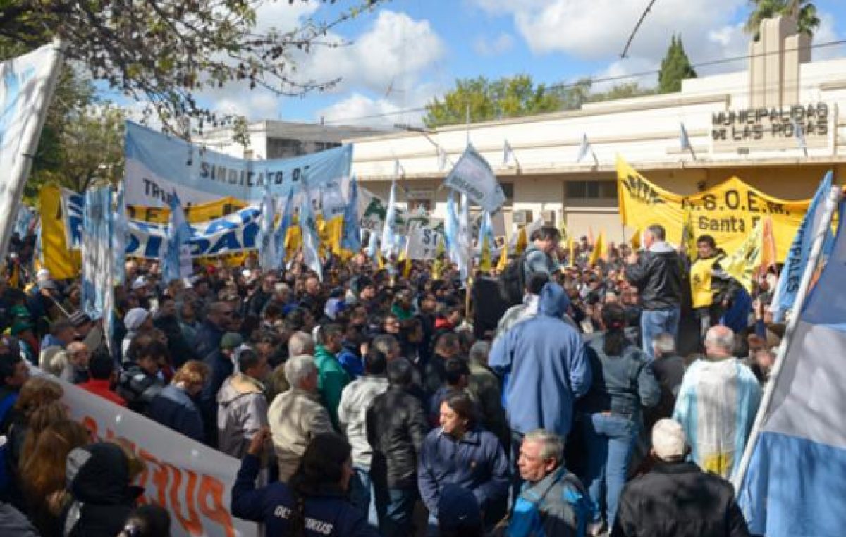 Hubo paro municipal en la provincia y gran movilización a Las Rosas