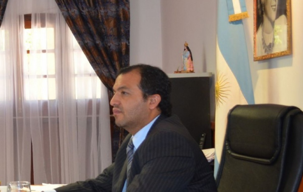 Intendente de Santa María asegura que la propuesta salarial es superior a la de la provincia
