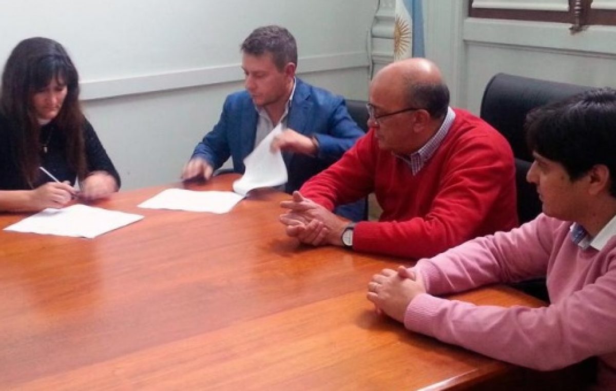 Olavarría: El municipio firmó preacuerdo salarial con municipales del 31%