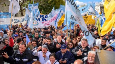 Masiva movilización de FESTRAM en Las Rosas