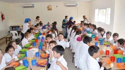 Massista contradice al Gobierno y confirma que hay recortes en los cupos de comedores bonarenses