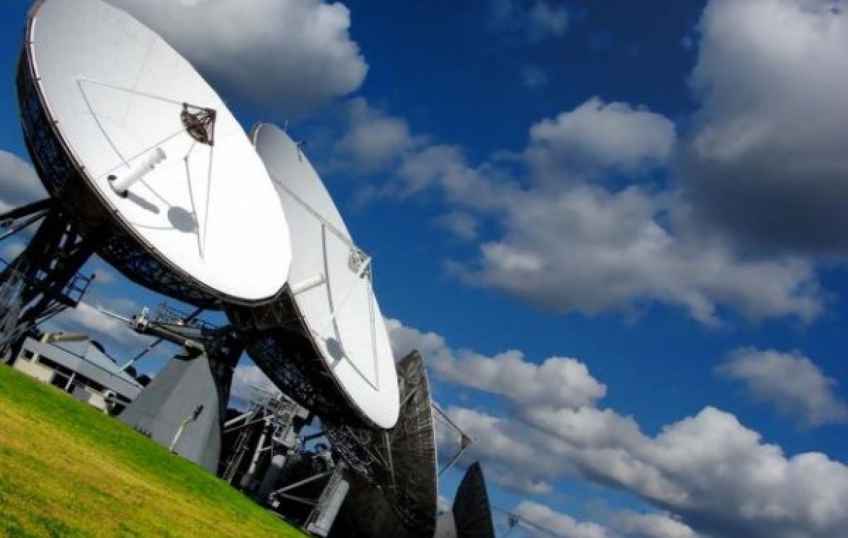 La CONAE proyecta un campo de antenas satelitales para Tierra del Fuego