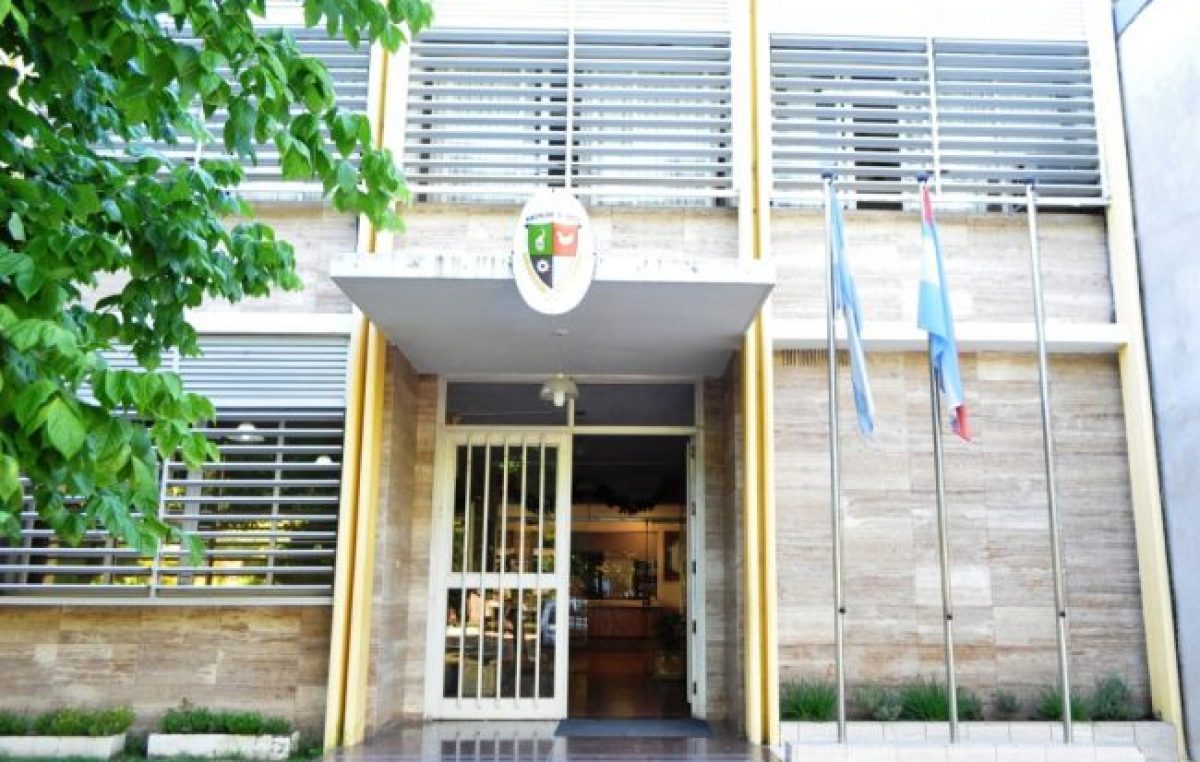 El Secretario de Gobierno de Crespo denunció irregularidades en la situación laboral de los trabajadores municipales