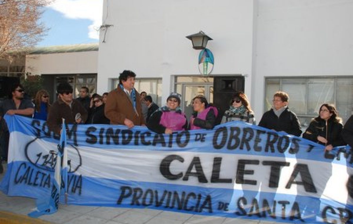 SOEMCO Caleta Olivia sigue con su reclamo ante la falta del pago de haberes