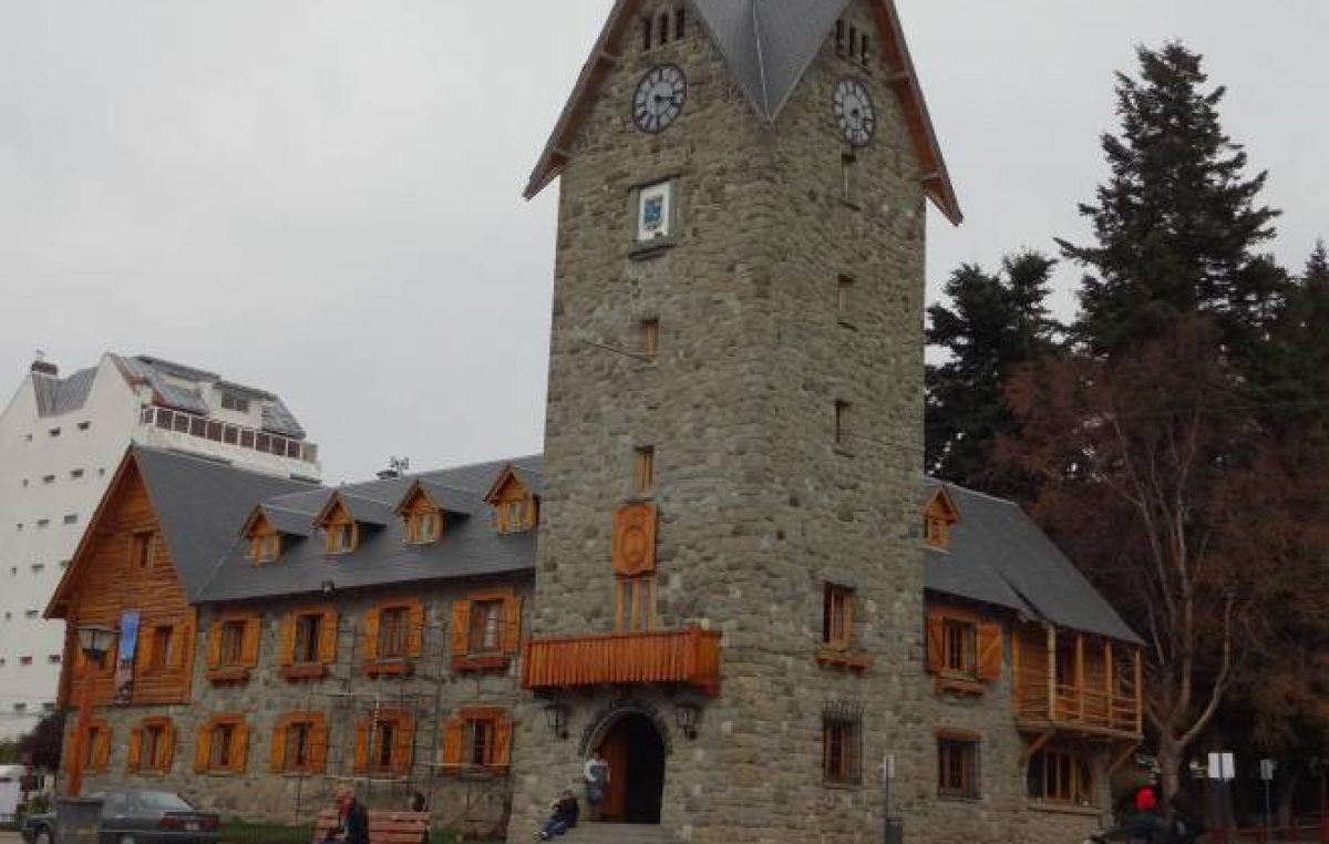 Acusan a funcionaria municipal de Bariloche de maltratar y «apretar» a los empleados