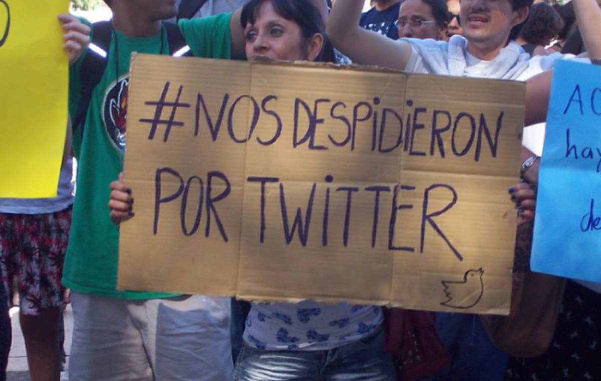 El gobierno insiste en negar los despidos y asegura que creó empleo