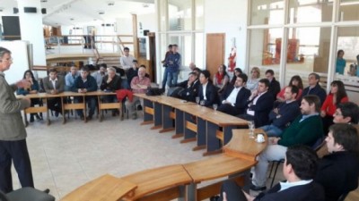 Autoridades nacionales y provinciales se reúnen con intendentes de toda la provincia en Esquel