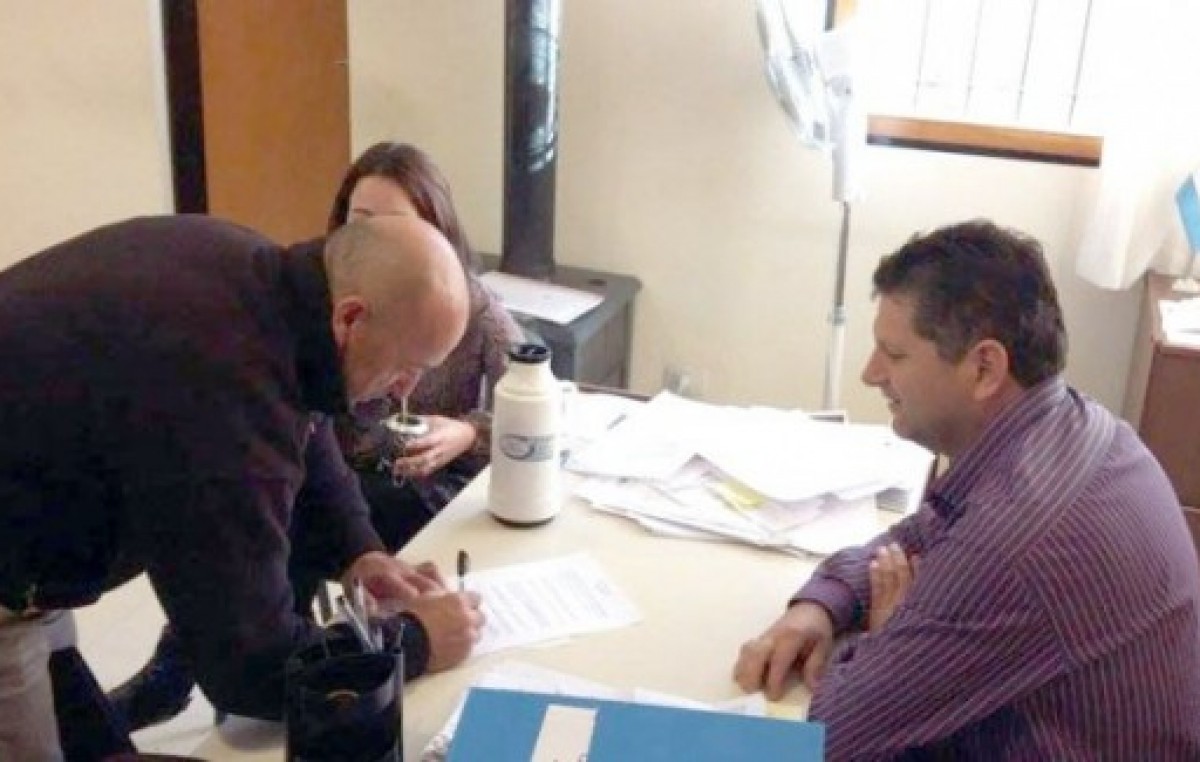 Chubut: El SOEME y ZO acordaron nueva pauta salarial para municipales de Gualjaina