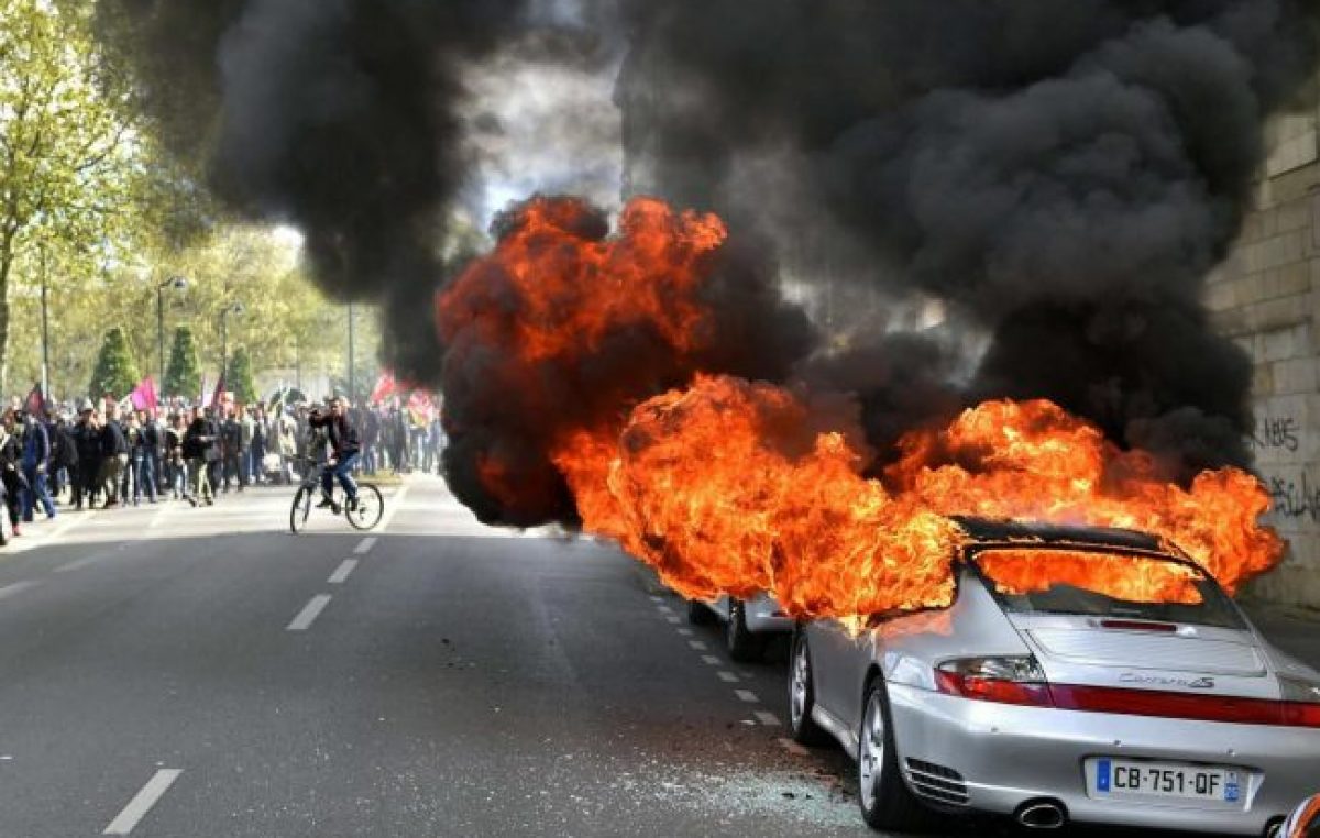 Francia: violenta protesta contra las reformas laborales