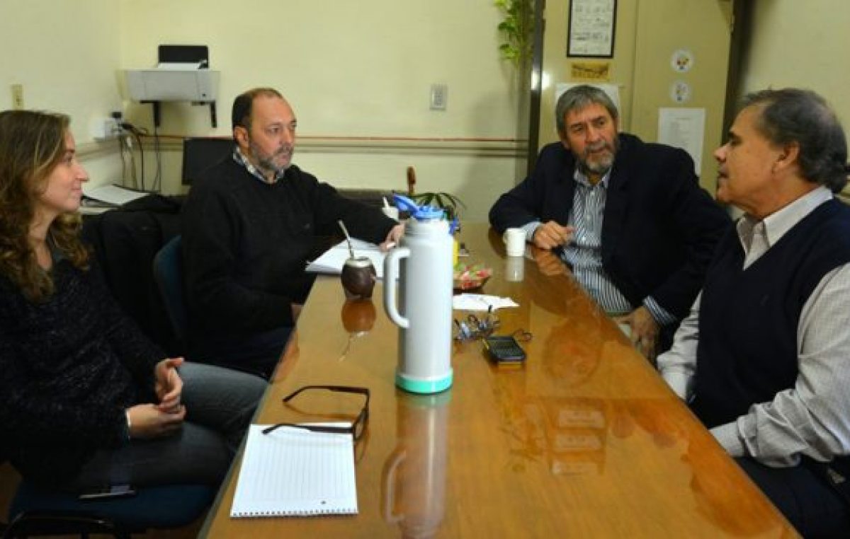 Paraná: La Defensoría del Pueblo apoya la creación de medios municipales de comunicación 