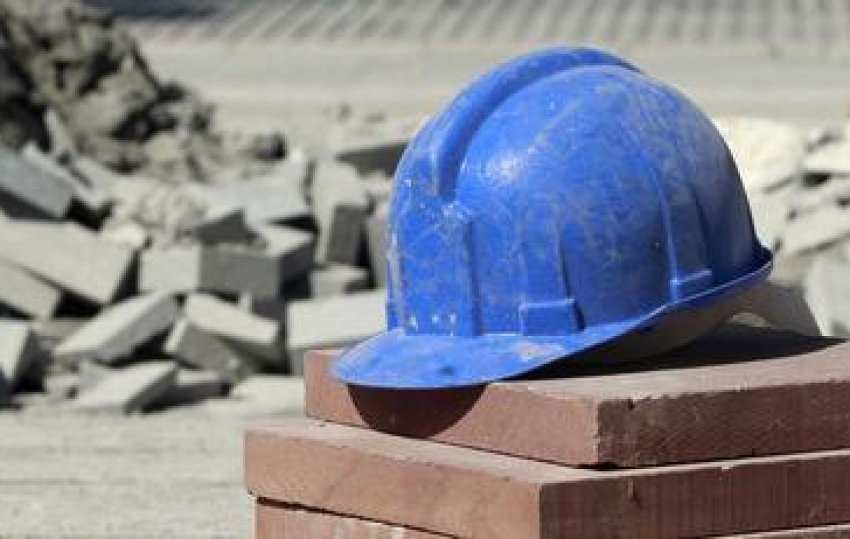 En la construcción el empleo sigue en picada