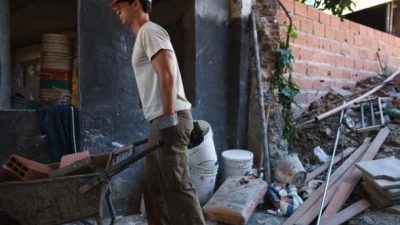 Desde octubre en Misiones, uno de cada dos trabajadores de la construcción se quedó sin empleo