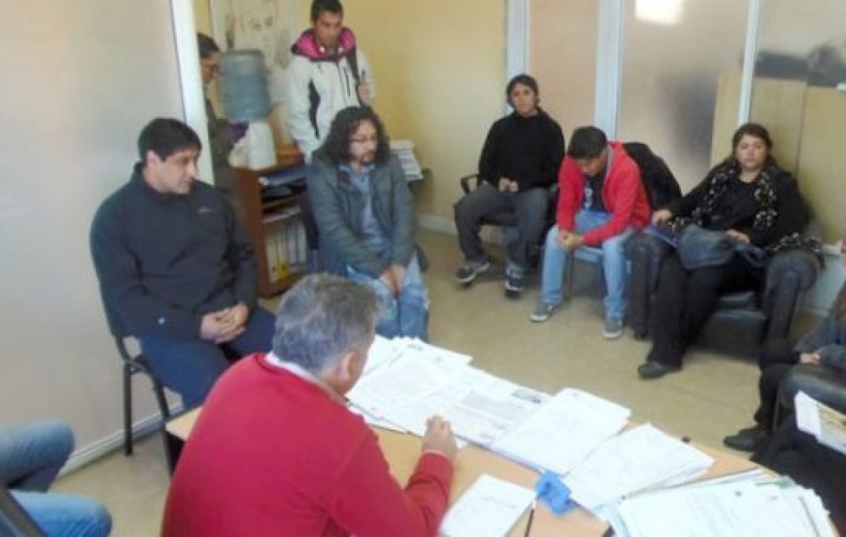 Municipales de Esquel esperan una oferta superadora