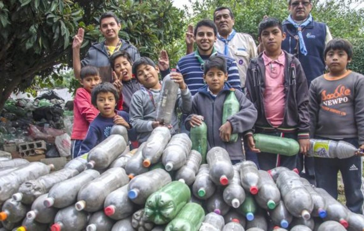 Tu botella mi ladrillo avanza con el comedor de los chicos de La Ciénaga