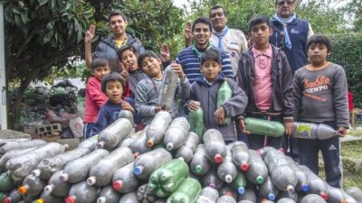 Tu botella mi ladrillo avanza con el comedor de los chicos de La Ciénaga