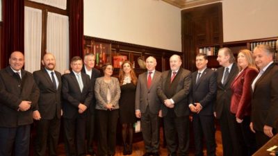 Gobernadores del PJ, a la Corte por el reclamo del 15%