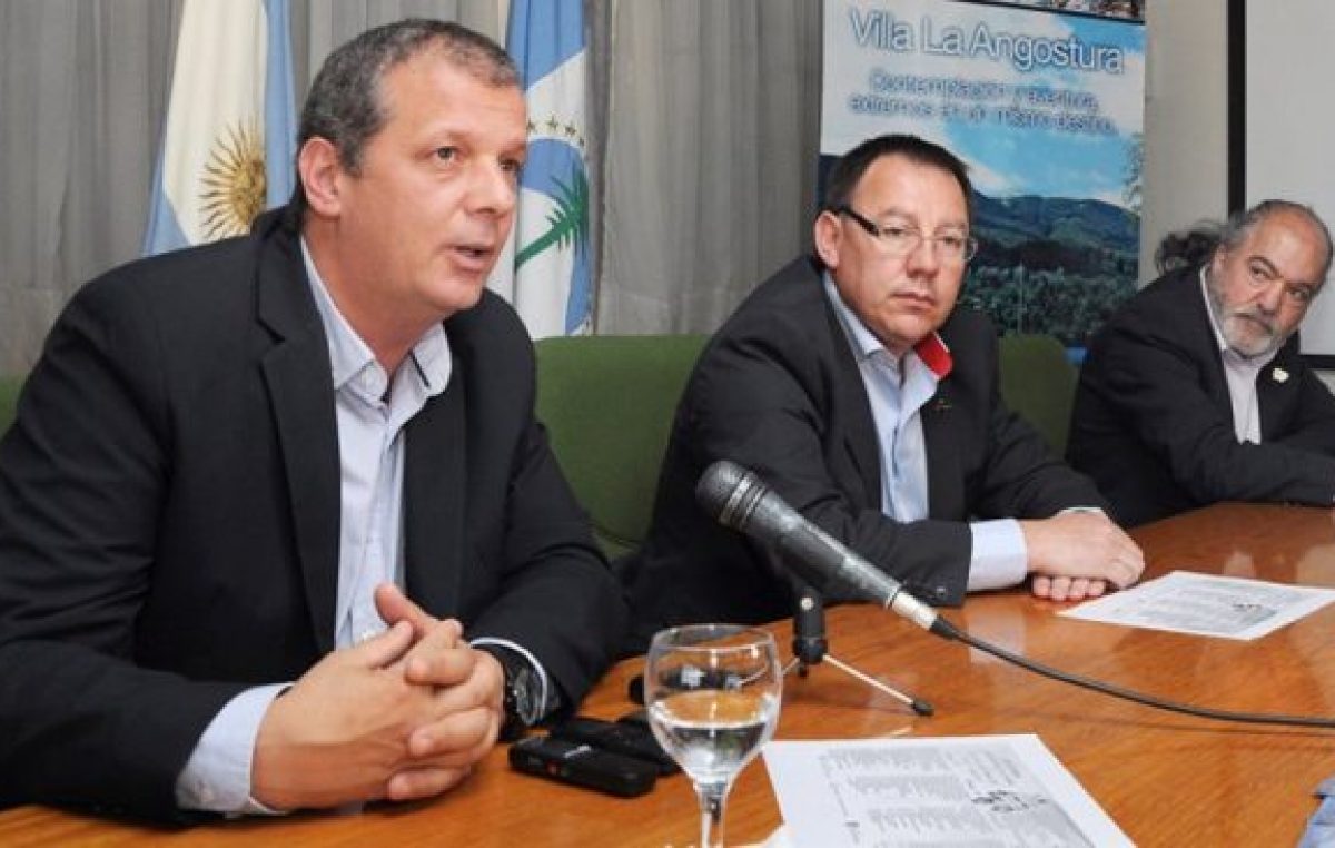 Un intendente va a filmarse online desde su despacho