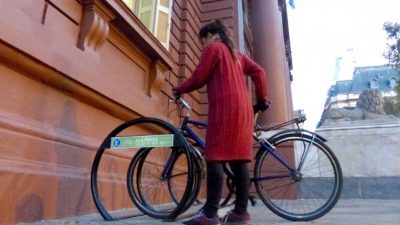 Rosario: «Mandarlos en bicicleta es exponerlos a la inseguridad»