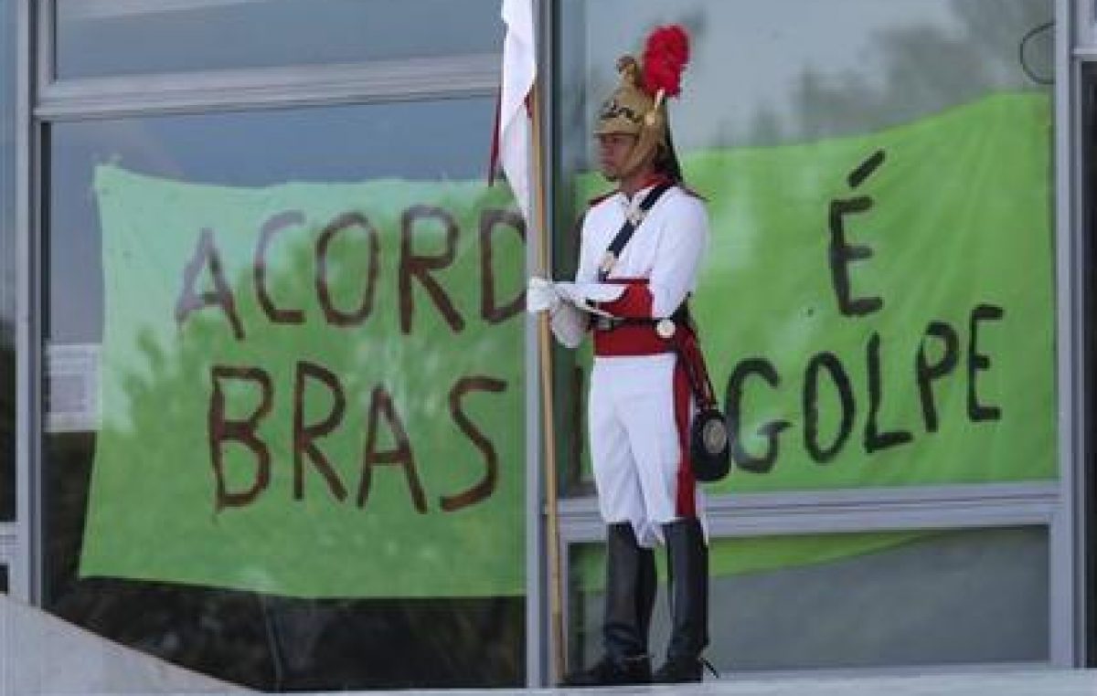 Rousseff planea apelar a la Corte Suprema