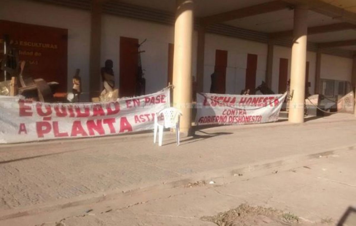 En Barranqueras tomaron nuevamente la Municipalidad