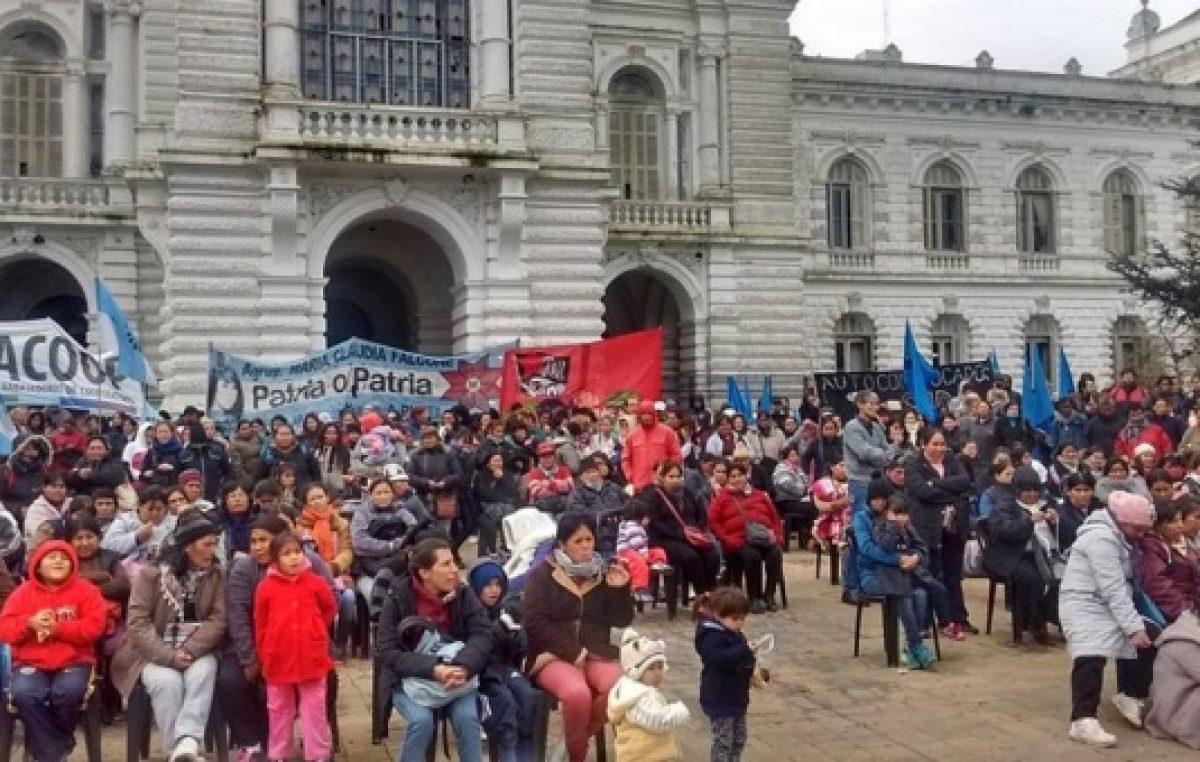 Con cortes en toda la ciudad, cooperativistas platenses reclaman apertura de paritarias