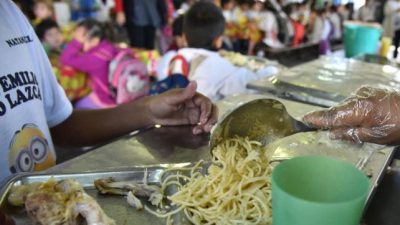 Detectan en Córdoba que niños de barrios pobres pasan fines de semana casi sin comer