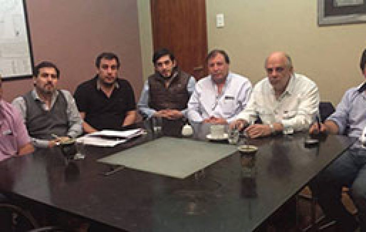 Preocupados por sus economías intendentes de Santa Cruz miran a Nación