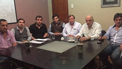 Preocupados por sus economías intendentes de Santa Cruz miran a Nación