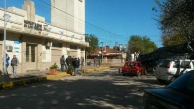 Las Rosas: el gobierno convoca con la amenaza de dictar la intervención