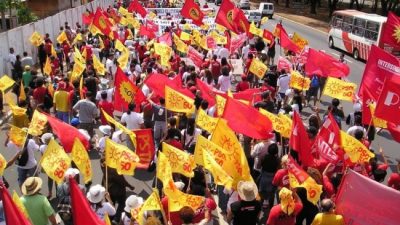 Brasil “Están desmontando el Estado con el apoyo del Poder Judicial y los medios de comunicación”