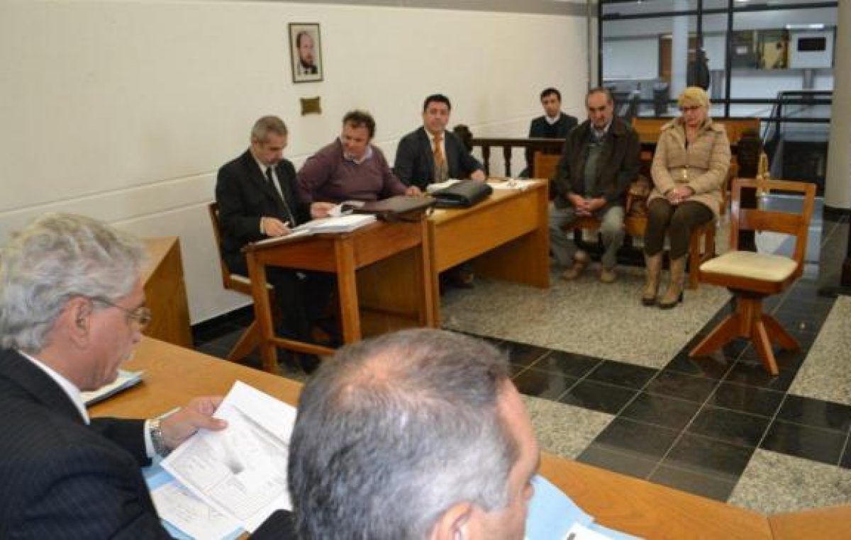 Córdoba: Absuelven a exintendente y ordenan investigar al actual, que fue su denunciante