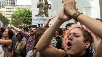 Temer enfrenta una airada reacción popular