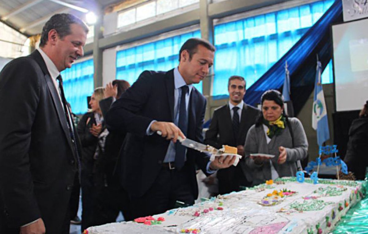 El Gobernador de Neuquén podrá repartir la torta de la coparticipación sin adelantos