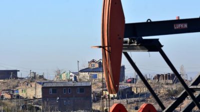 Neuquén: Debaten restricción a la industria del petróleo en las zonas urbanas