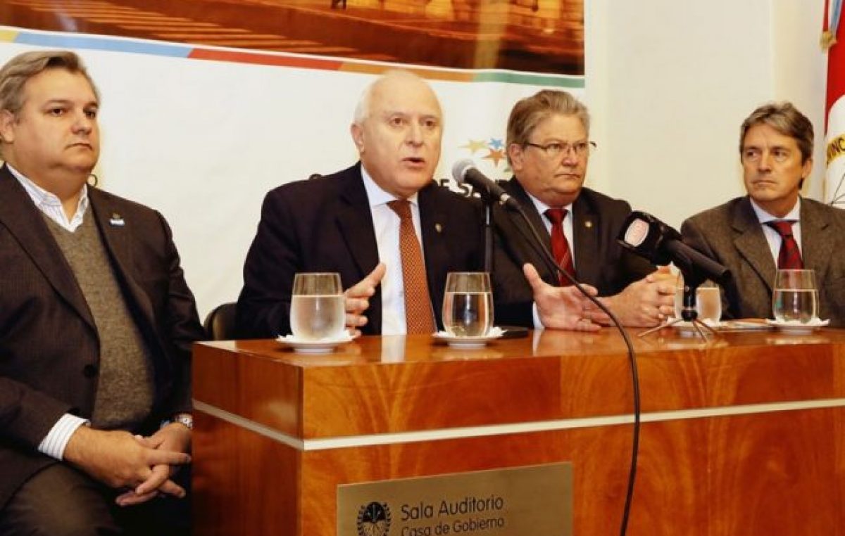 Santa Fe: Girarán fondos a municipios para arreglar caminos rurales