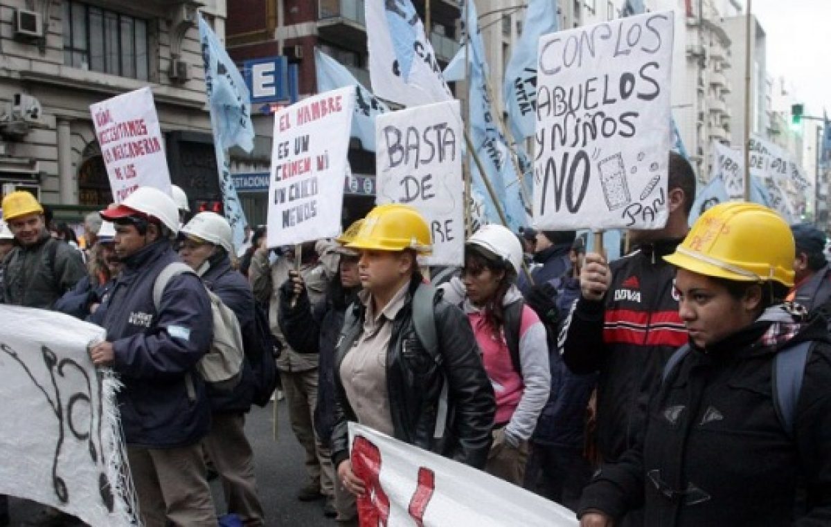 Nuevo cruce entre López Medrano y movimientos sociales por los alimentos para comedores
