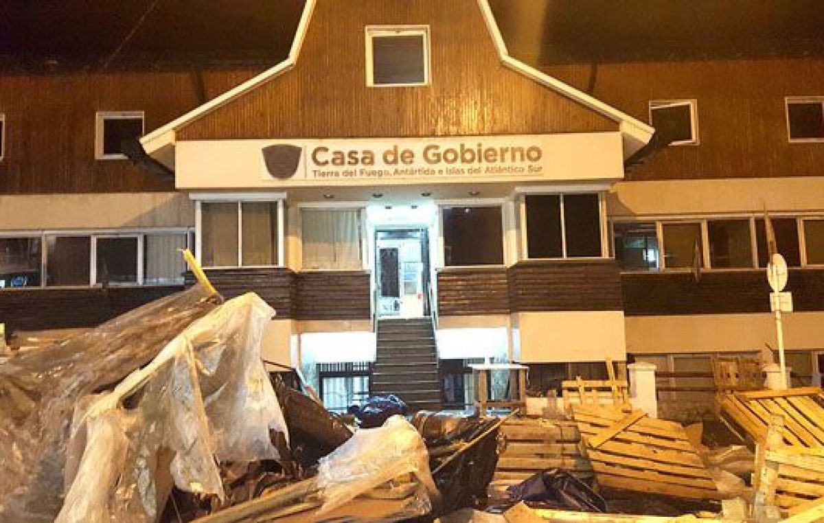 El conflicto estatal en Tierra del Fuego por la reforma jubilatoria cumple 100 días consecutivos