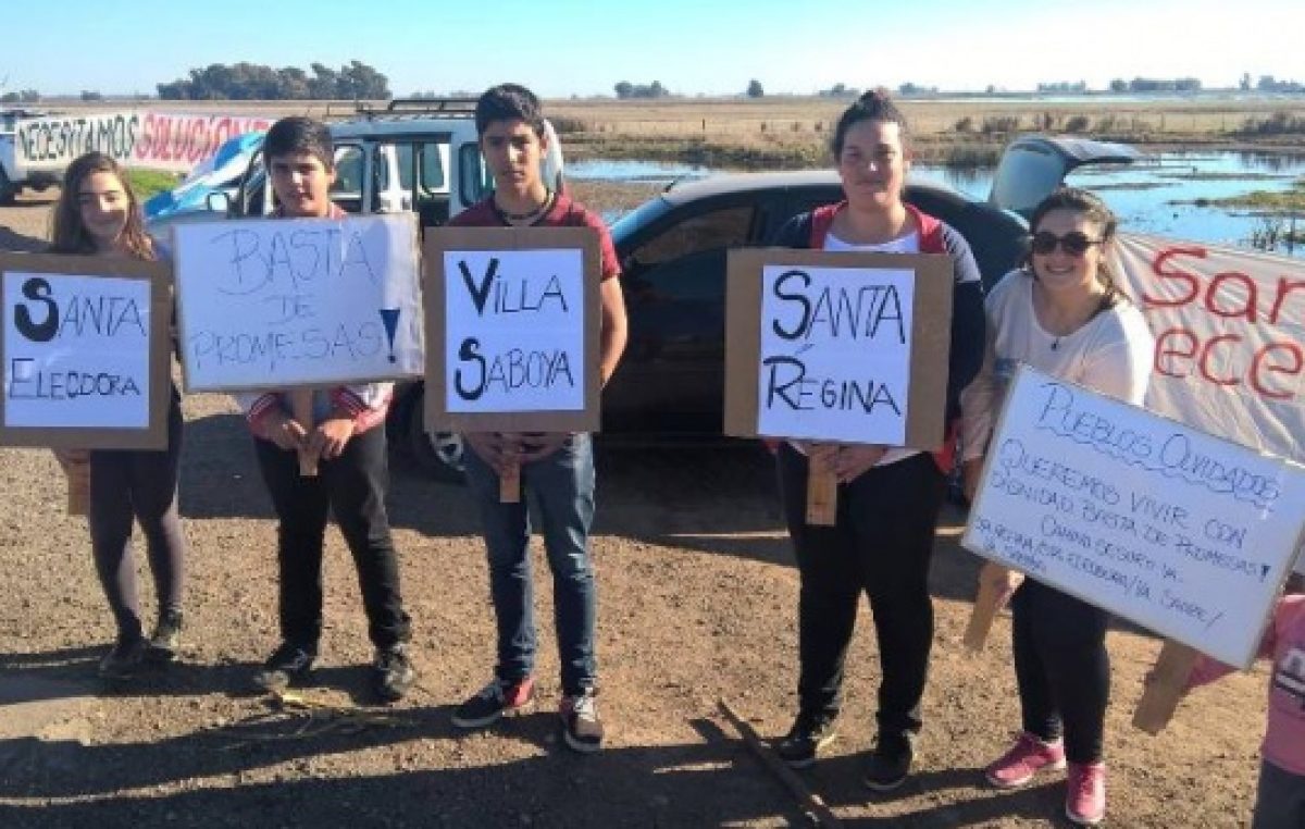 Tras una pueblada, piden renuncia de funcionarios de General Villegas por el estado de caminos vecinales