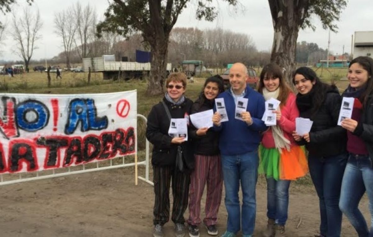 La guerra fría bonaerense: Ducoté se opone a la instalación de un matadero que promueve Ishii
