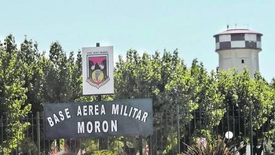 Morón: La militarización de la promesa a la bandera